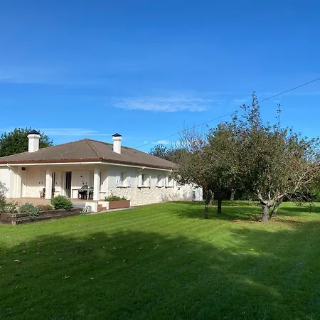 Entre Campo Y Playa, Casa Reformada A 3 Min De Somo בית נופש *