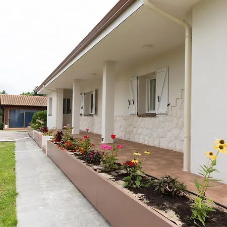 Entre Campo Y Playa, Casa Reformada A 3 Min De Somo בית נופש