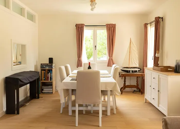 Hébergement de vacances Casa La Dama Blanca A Menos De 4km De Somo Suesa